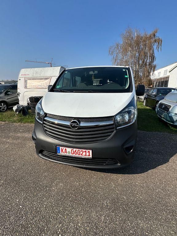 Gebraucht Opel Vivaro 116 PS (85 kW) 2015 Weiß Van / Kleinbus