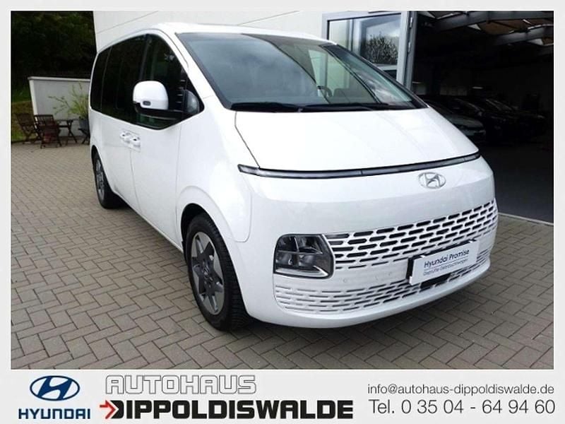 Weiß Gebraucht 2024 Hyundai Staria Prime Van | 42.790 € (Guter Preis) - Bild 1/4
