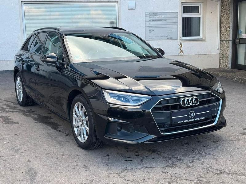 Gebraucht Audi A4 Sport 204 PS (150 kW) 2023 Brillantschwarz Kombi