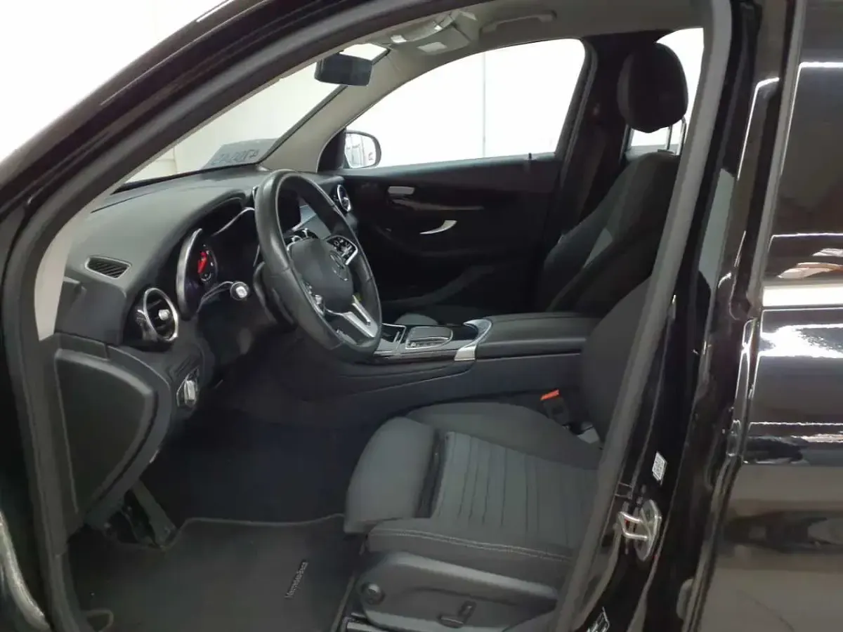 Gebraucht Mercedes GLC300de 194 PS (142 kW) 2022 Schwarz SUV