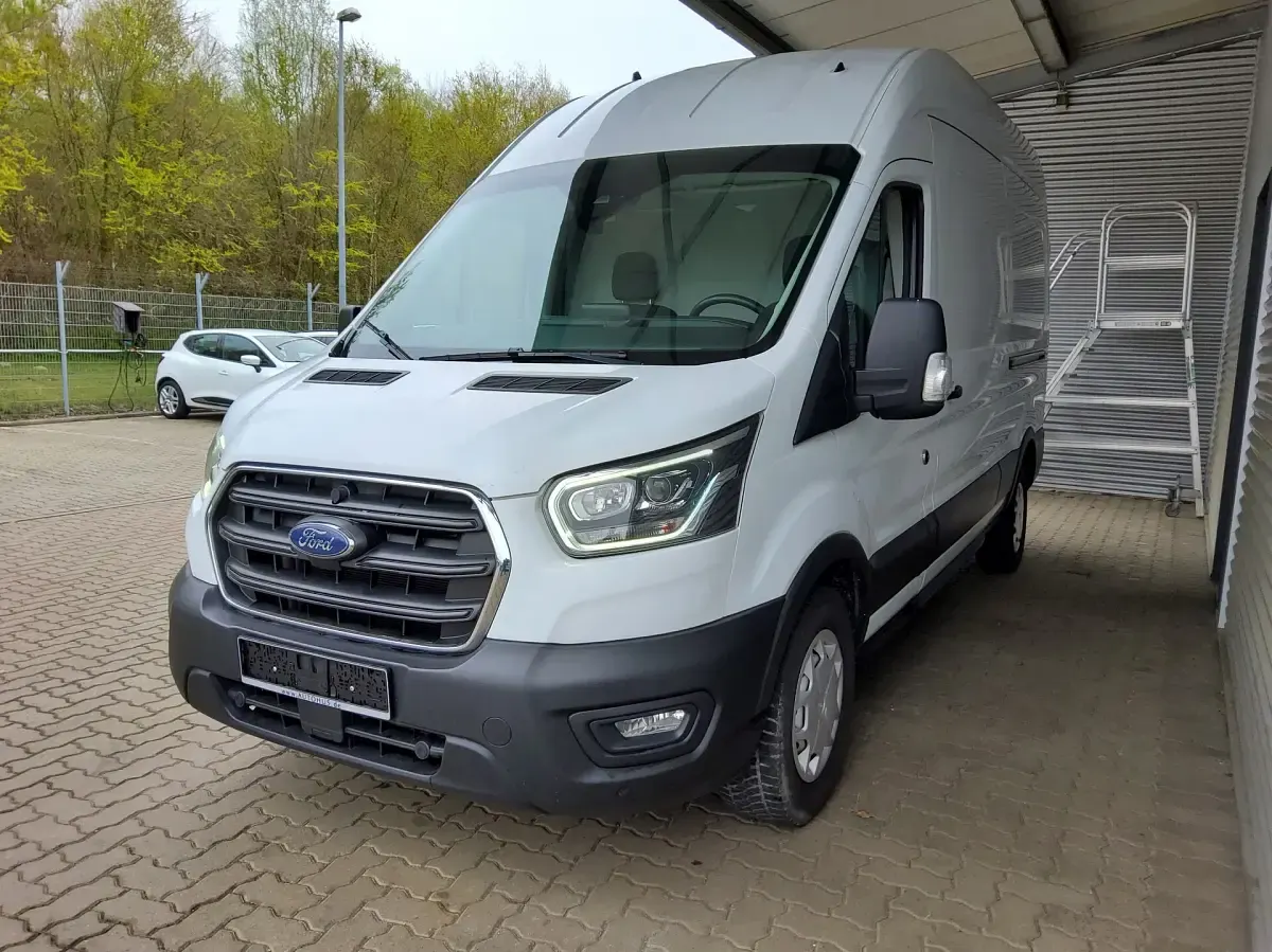 Gebraucht Ford Transit Trend 185 PS (136 kW) 2022 Frostweiß Limousine