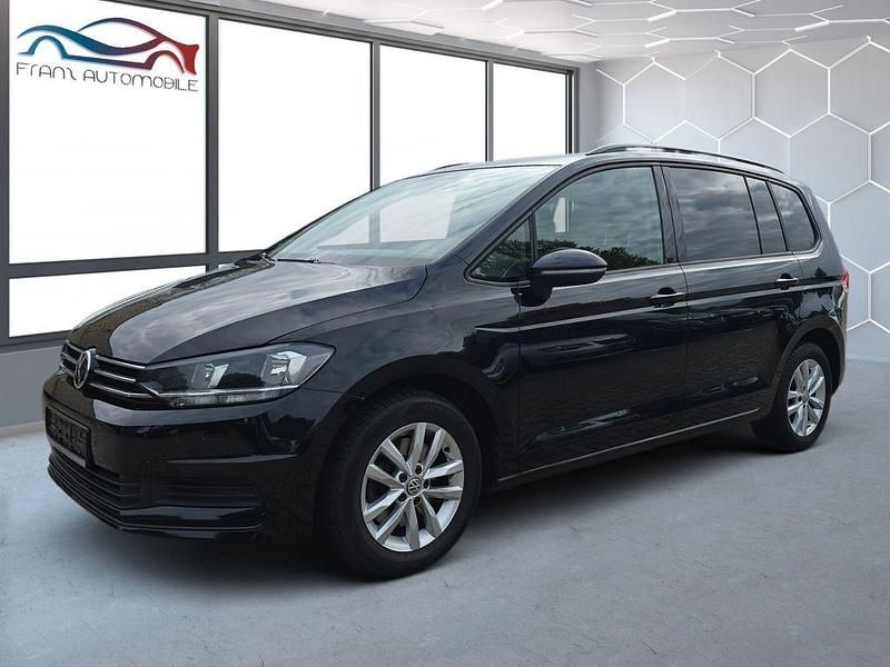Schwarz Gebraucht 2016 VW Touran Comfortline Van / Kleinbus | 12.985 € (Superpreis) - Bild 1/4