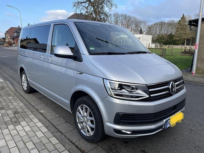 Silber Gebraucht 2018 VW Multivan Van | 28.950 € (Superpreis) - Bild 1/4