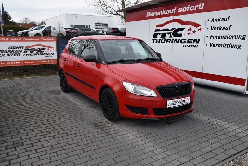 Rot Gebraucht 2012 Skoda Fabia Limousine | 1.990 € (Guter Preis) - Bild 1/4