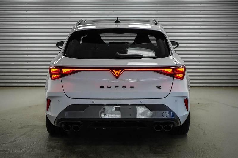 Gebraucht Cupra Leon VZ 2025 Glacial white metallic (2y)