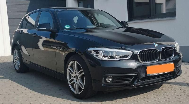 Schwarz Gebraucht 2017 BMW 118 Advantage Kleinwagen | 14.699 € (Guter Preis) - Bild 1/4