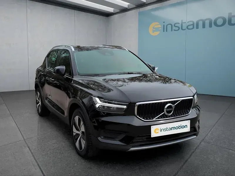 Gebraucht Volvo XC40 Momentum 129 PS (94 kW) 2022 Schwarz SUV