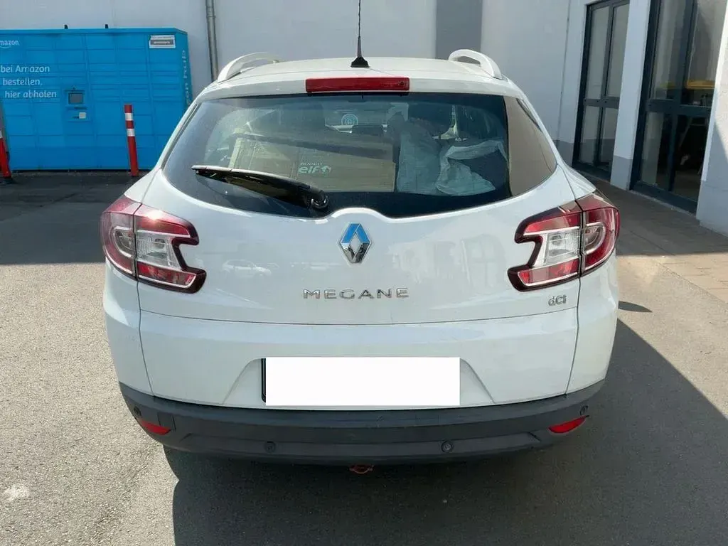 Używany Renault Mégane LIMITED 110 KM (80 kW) 2016 Biały Sedan/Limuzyna