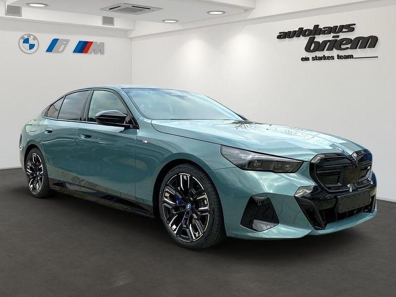 Gebraucht BMW i5 Performance 442 kW (601 PS) 2025 Cape york gruen metallic Limousine