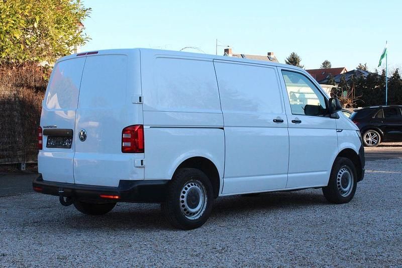 Gebraucht VW Transporter 102 PS (75 kW) 2019 Weiß Van