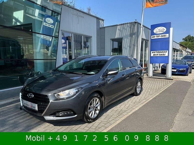 Grau Gebraucht 2016 Hyundai i40 Trend Kombi | 8.750 € (Guter Preis) - Bild 1/4