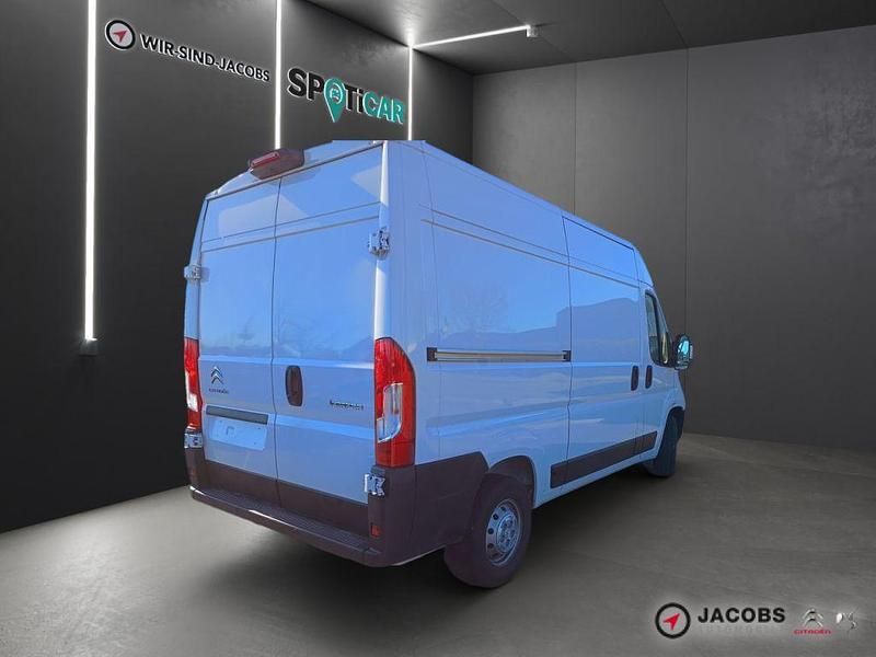 Gebraucht Citroën Jumper 140 PS (102 kW) 2023 Lackierung weiss icy/deckende Van / Kleinbus