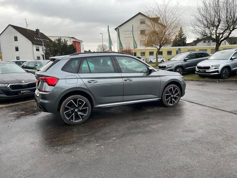 Grau Gebraucht 2024 Skoda Kamiq Monte Carlo SUV | 26.999 € (Etwas zu teuer) - Bild 1/4