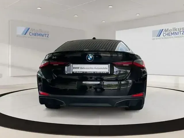 Używany BMW i4 Shadowline 250 kW (340 KM) 2023 Czarny Sedan/Limuzyna