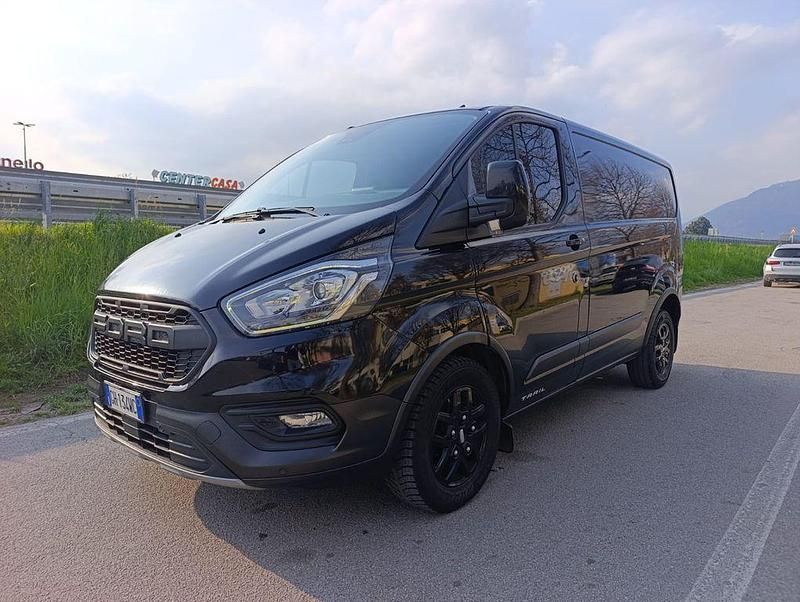 Gebraucht Ford Transit Custom 170 PS (125 kW) 2022 Schwarz Van / Kleinbus