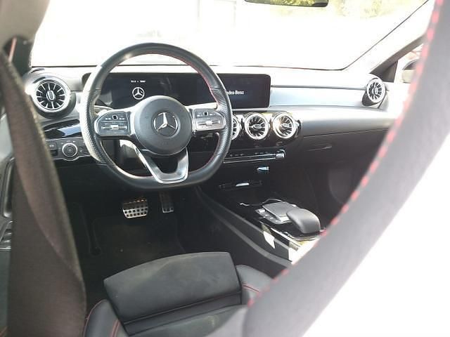 Gebraucht Mercedes CLA200 AMG line 163 PS (119 kW) 2022 Polarweiß polarweiß Coupé