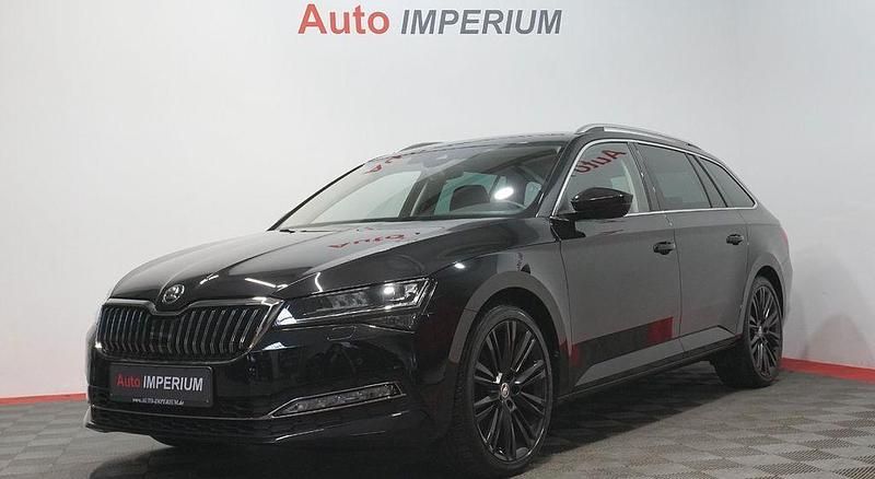 Schwarz Gebraucht 2022 Skoda Superb Kombi | 33.490 € (Etwas zu teuer) - Bild 1/4