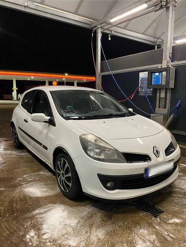 Weiß Gebraucht 2009 Renault Clio Coupé | 2.500 € (Teuer) - Bild 1/4