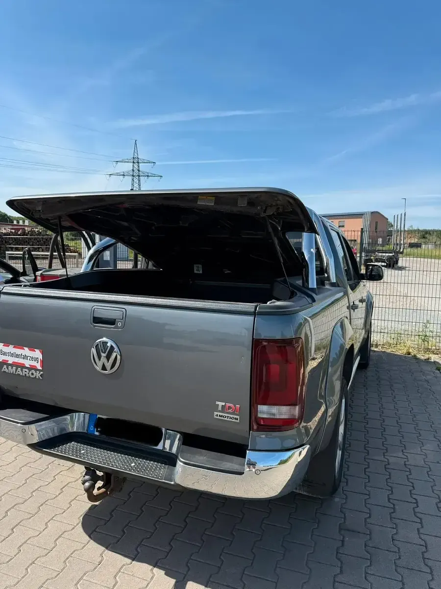 Gebraucht VW Amarok Ultimate 179 PS (131 kW) 2015 Grau Pickup
