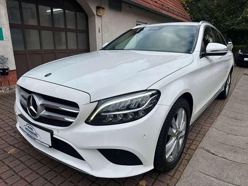 Polarweiss Gebraucht 2018 Mercedes C200 Kombi | 21.400 € (Superpreis) - Bild 1/4