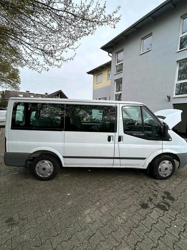 Second-hand Ford Transit 86 CP (63 kW) 2010 Alb Monovolum