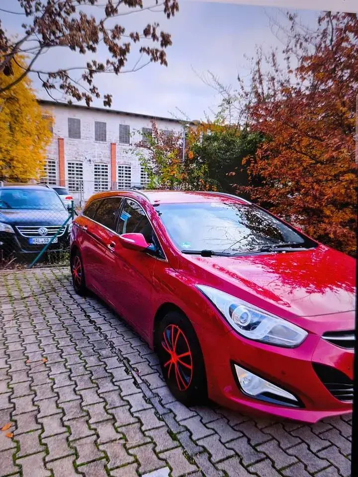 Gebraucht Hyundai i40 Edition 135 PS (99 kW) 2015 Rot Kombi