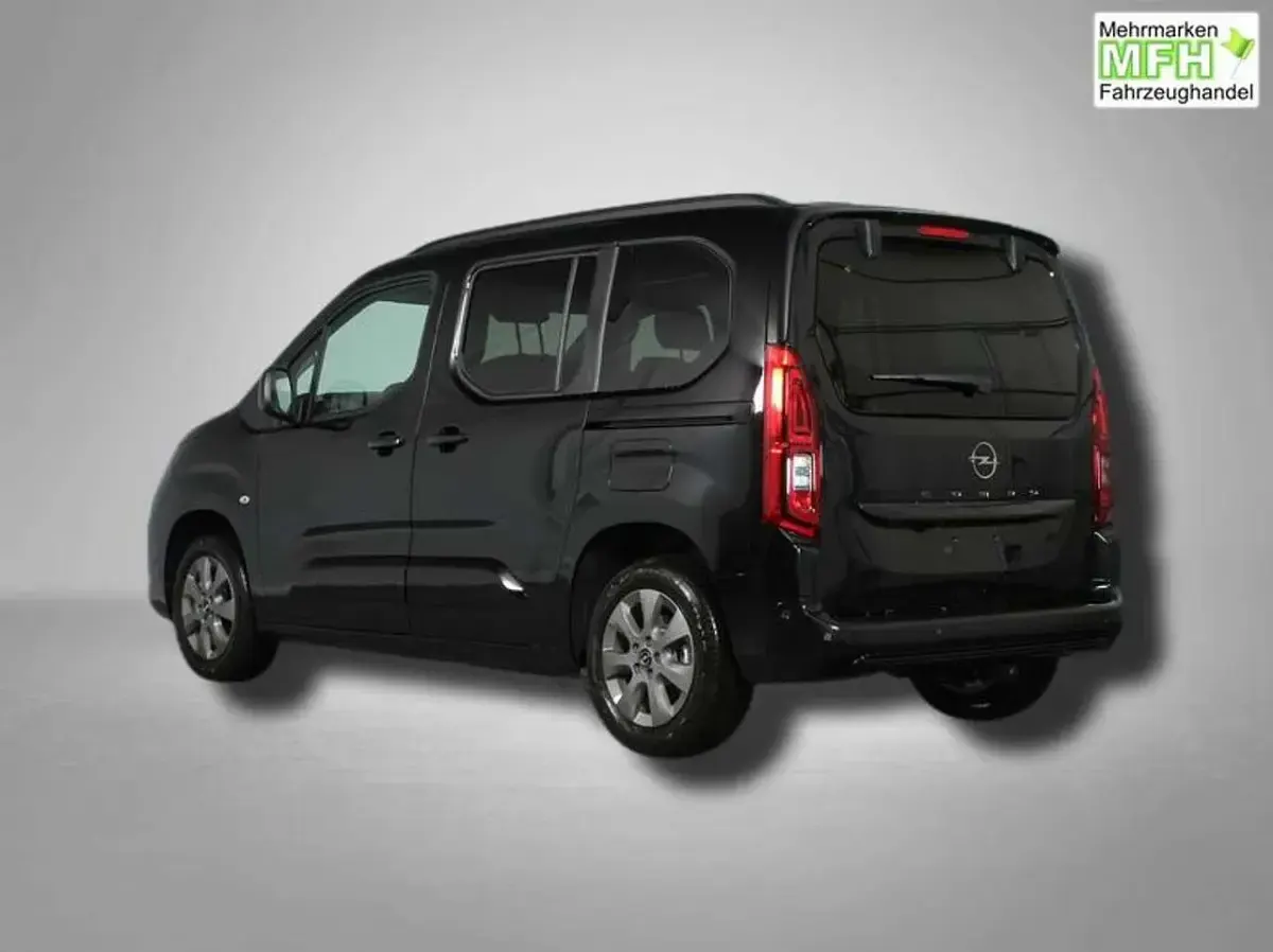 Neu Opel Combo Life 131 PS (96 kW) 2026 Karbon schwarz metallic Van / Kleinbus