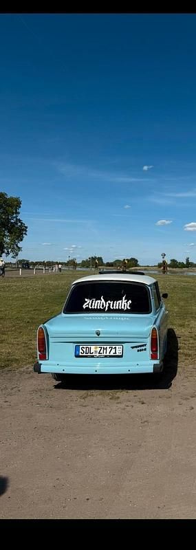 Blau Gebraucht 1989 Trabant 601 Kleinwagen | 9.000 € - Bild 1/4