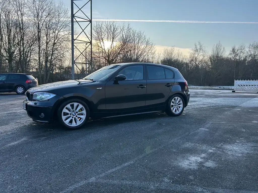Gebraucht BMW 120 Sport Line 163 PS (119 kW) 2006 Schwarz Kleinwagen