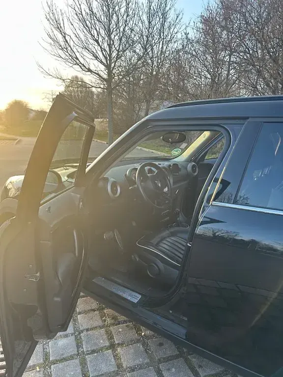 Second-hand Mini Countryman 143 CP (105 kW) 2012 Negru SUV
