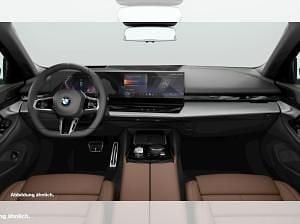 Neu BMW 540 M Sport 286 PS (210 kW) 2026 Grau (sophistograu brillanteffekt) Kombi
