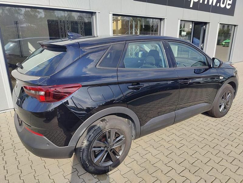 Gebraucht Opel Grandland X Edition 131 PS (96 kW) 2022 Diamant schwarz/karbon schwarz SUV