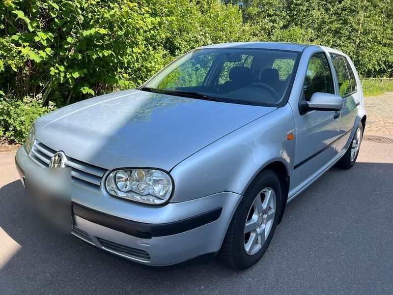 Grau Gebraucht 1999 VW Golf IV Limousine | 2.500 € (Teuer) - Bild 1/4