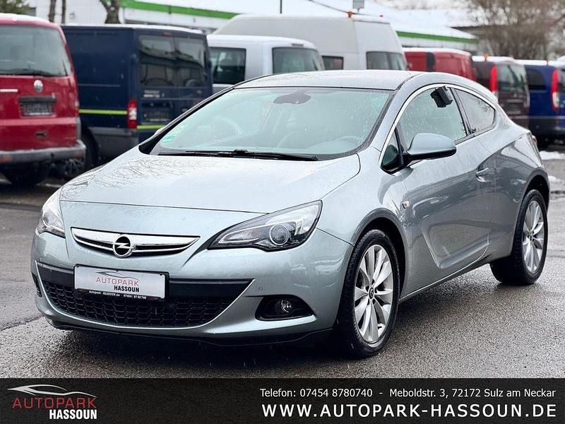 Silber Gebraucht 2013 Opel Astra GTC Innovation Coupé | 4.199 € (Superpreis) - Bild 1/4