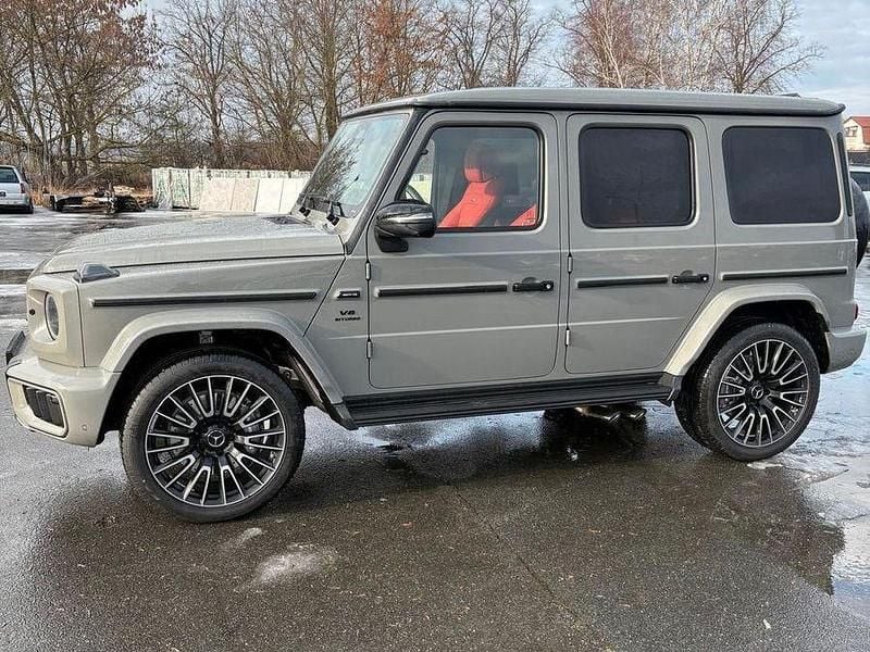 Neu Mercedes G63 AMG AMG 585 PS (430 kW) 2026 Grau SUV