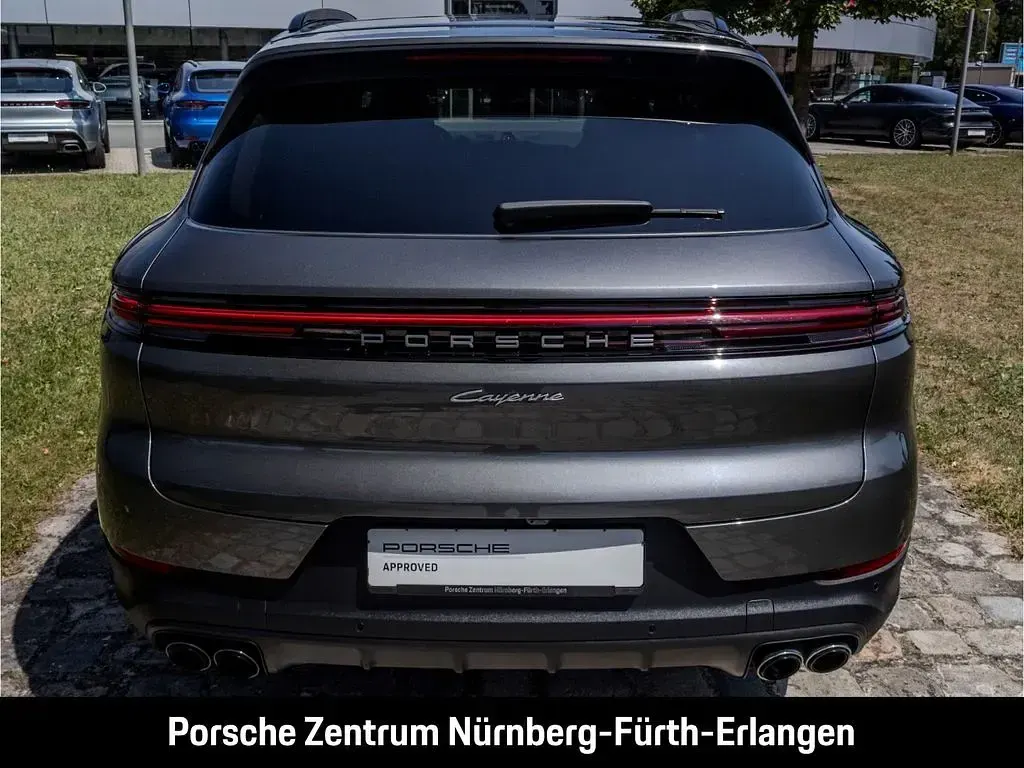 Gebraucht Porsche Cayenne E-Hybrid 470 PS (345 kW) 2025 Grau SUV