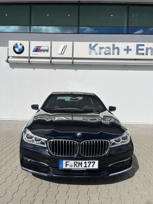 Gebraucht 2018 BMW 740 Limousine | 32.900 € (Superpreis) - Bild 1/4