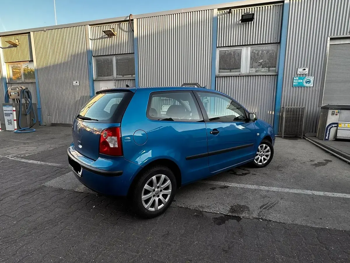 Używany VW Polo 67 KM (49 kW) 2004 Niebieski Hatchback