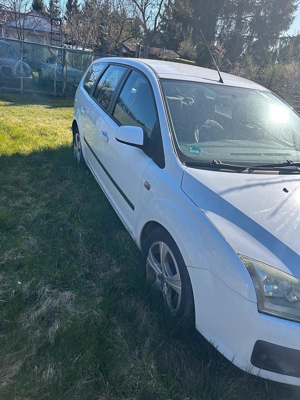 Gebraucht Ford Focus 116 PS (85 kW) 2007 Weiß Kombi