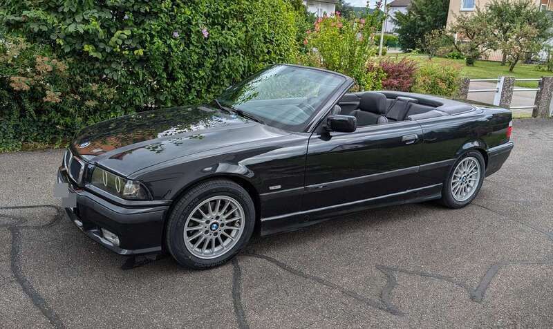 Schwarz Gebraucht 1998 BMW 318 Cabriolet Cabrio | 8.000 € (Fairer Preis) - Bild 1/4