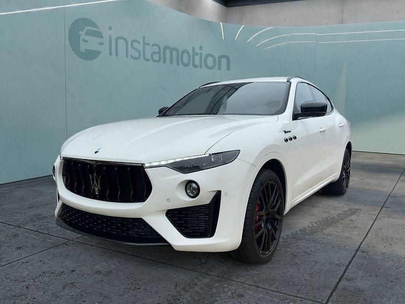 Weiß Gebraucht 2023 Maserati Levante SUV | 79.399 € (Teuer) - Bild 1/4