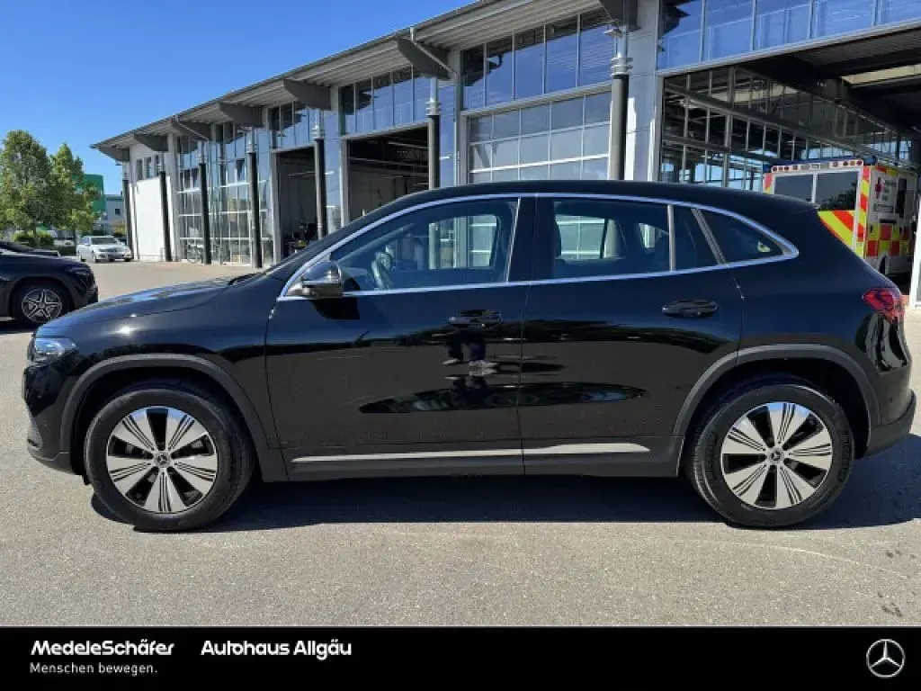 Gebraucht Mercedes EQA250 139 kW (190 PS) 2024 Unilack nachtschwarz SUV