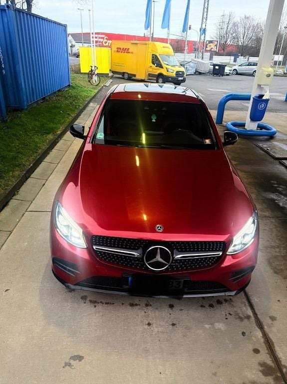 Gebraucht Mercedes GLC350 AMG line 258 PS (189 kW) 2017 Rot Coupé