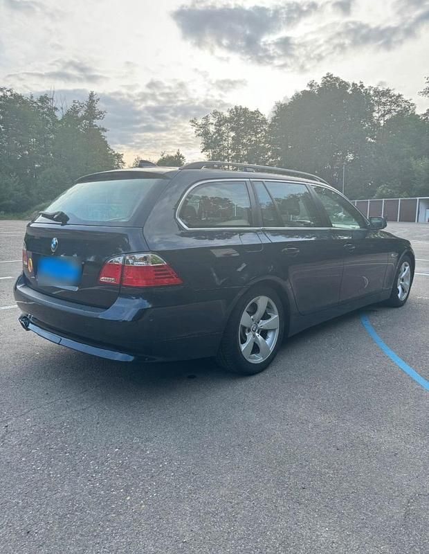 Gebraucht BMW 535 272 PS (200 kW) 2007 Blau Kombi