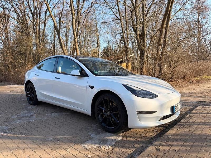 Gebraucht Tesla Model 3 Long Range RWD 208 kW (283 PS) 2023 Weiß Limousine