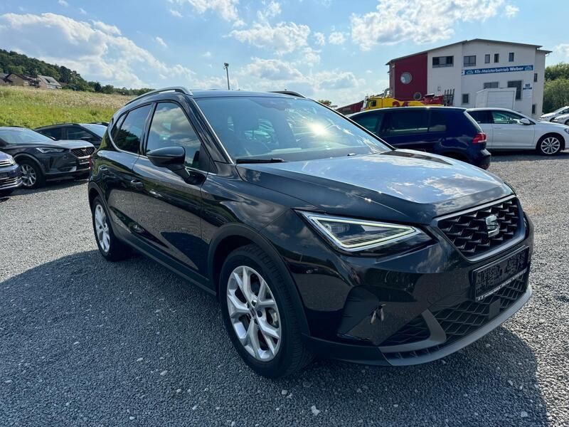 Schwarz Gebraucht 2024 Seat Arona FR SUV | 22.428 € (Fairer Preis) - Bild 1/4