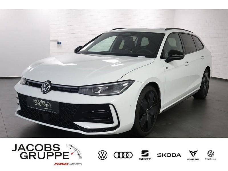 Weiß Gebraucht 2024 VW Passat Style Kombi | 45.960 € (Fairer Preis) - Bild 1/4