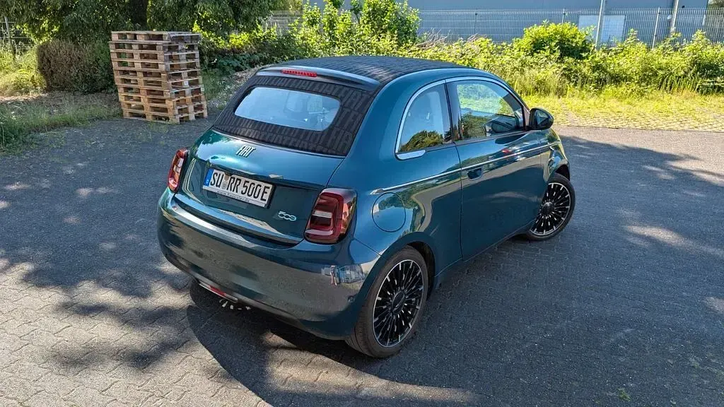 Gebraucht Fiat 500e La Prima 86 kW (118 PS) 2021 Grün Cabrio