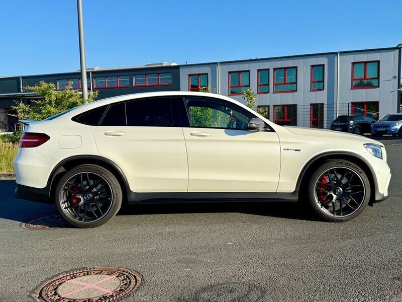 Weiß Gebraucht 2017 Mercedes GLC63 AMG AMG SUV | 59.900 € (Etwas zu teuer) - Bild 1/4