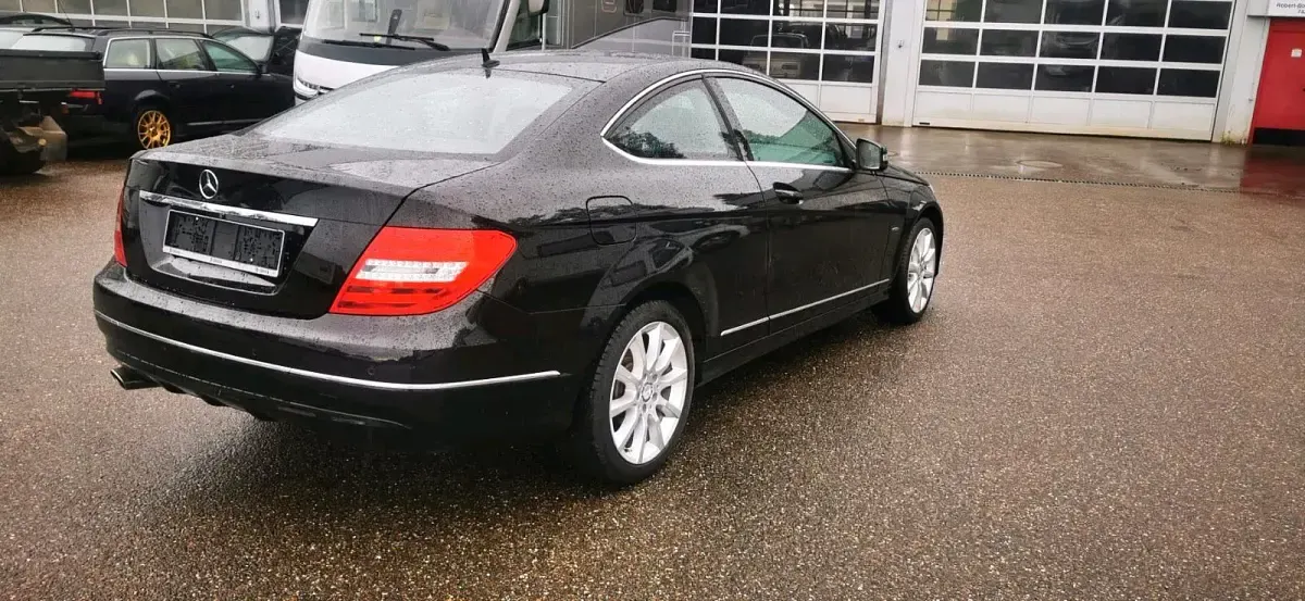 Gebraucht Mercedes C220 170 PS (125 kW) 2012 Schwarz Coupé